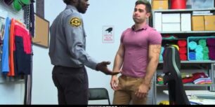 Security guard shoves his BBC in a muscular stud