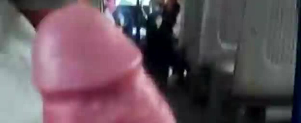 I got so horny that I have to masturbate in the back of a bus