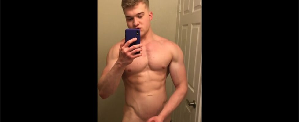 Quick jerk off in the bathroom alek (alekxbrandt)