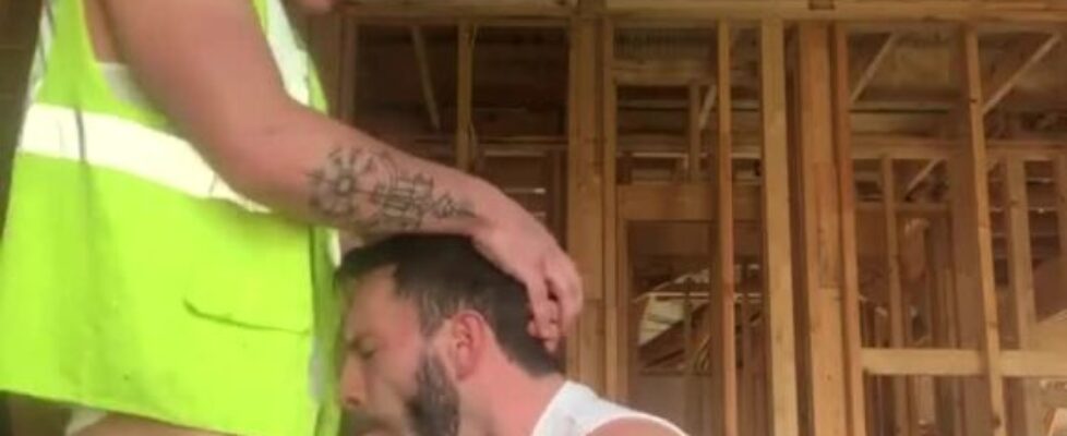 Two construction workers fucking at the job side